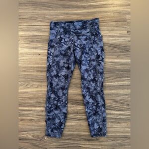 Athleta Powervita Blue Tie Dye Salutation 7/8 Ankle Leggings